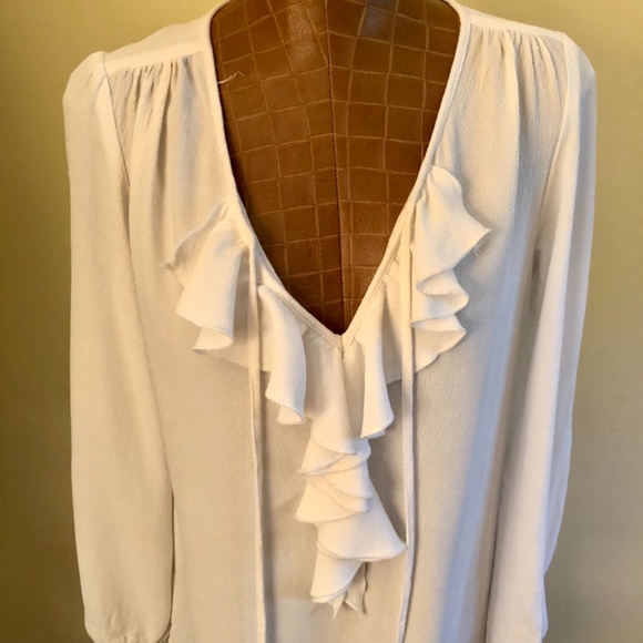 LIKE NEW! Karen Kane Ruffled Poets Blouse, Soft White, Large - Picture 4 of 7